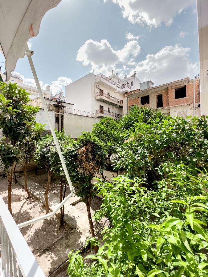 Metro Chic Haven: Modernized Urban Studio Near The Tram Atenas Exterior foto