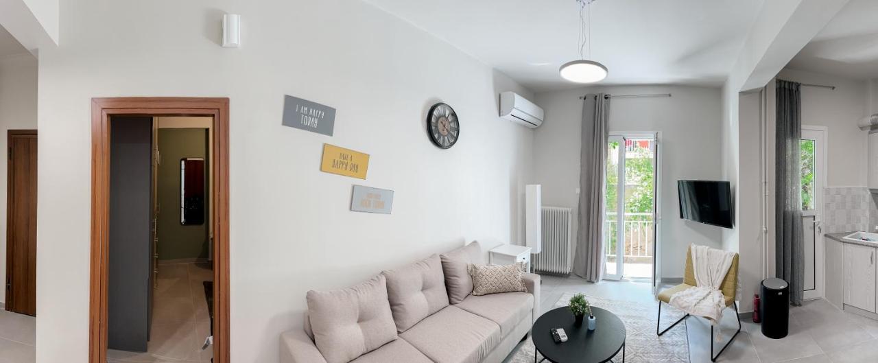 Metro Chic Haven: Modernized Urban Studio Near The Tram Atenas Exterior foto