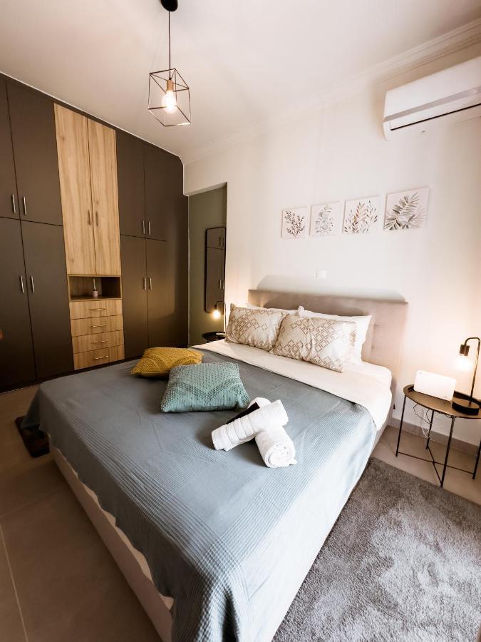 Metro Chic Haven: Modernized Urban Studio Near The Tram Atenas Exterior foto