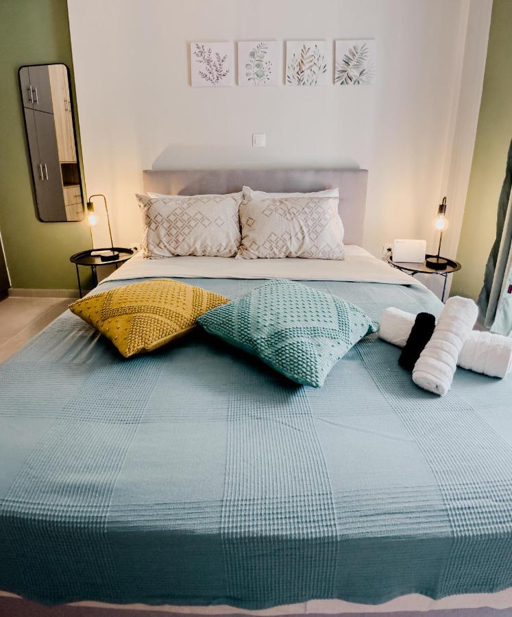 Metro Chic Haven: Modernized Urban Studio Near The Tram Atenas Exterior foto