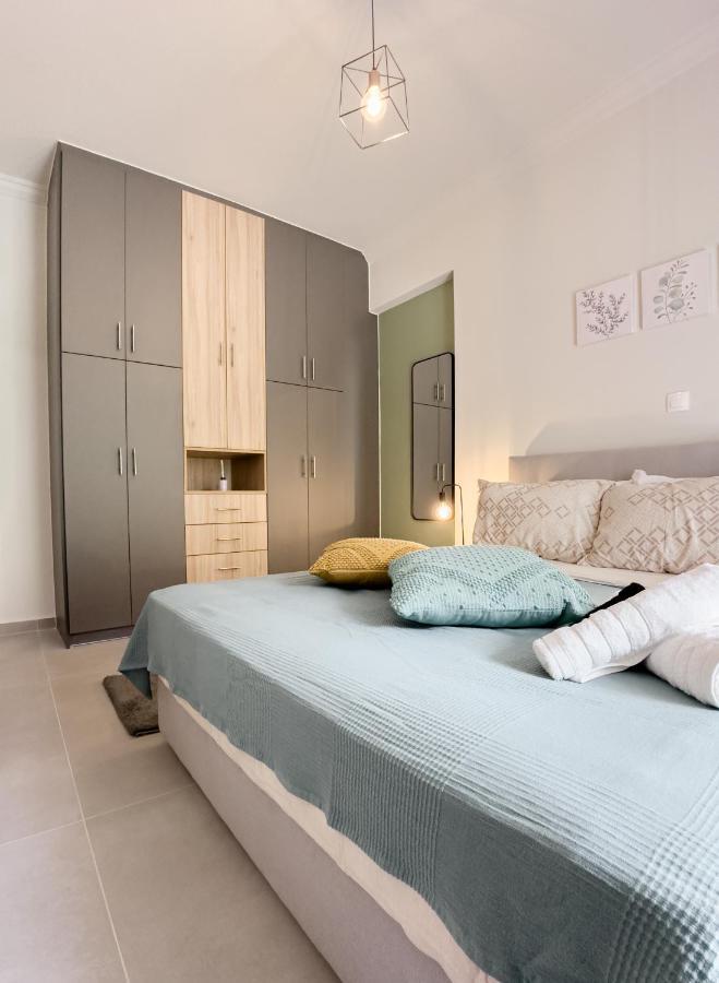 Metro Chic Haven: Modernized Urban Studio Near The Tram Atenas Exterior foto