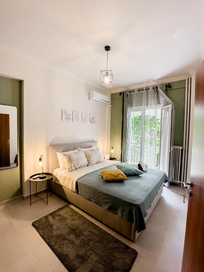 Metro Chic Haven: Modernized Urban Studio Near The Tram Atenas Exterior foto